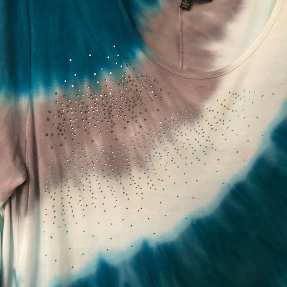 Tunic - Picture 4 of 5